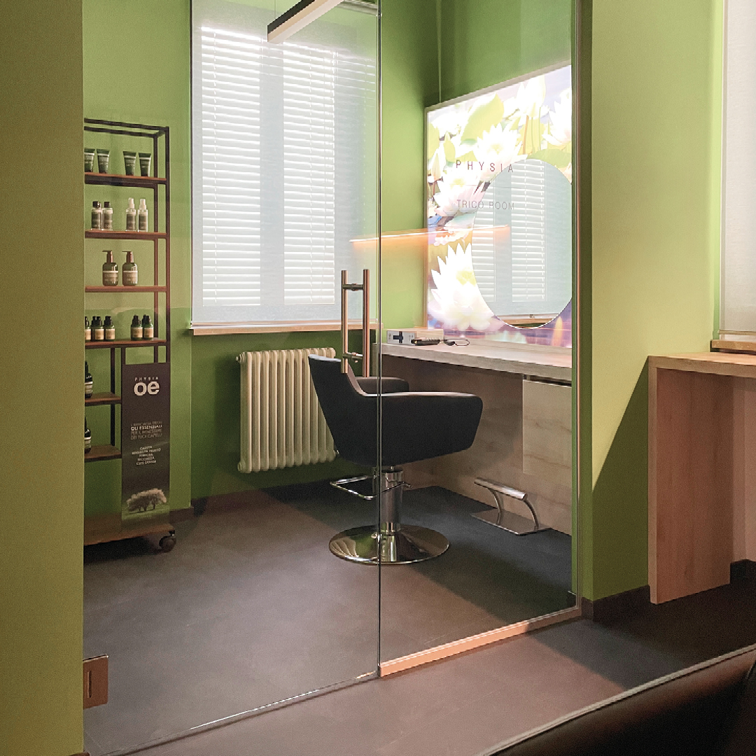 immagine della tricoroom con grande porta in vetro , espositore di Physia oe 